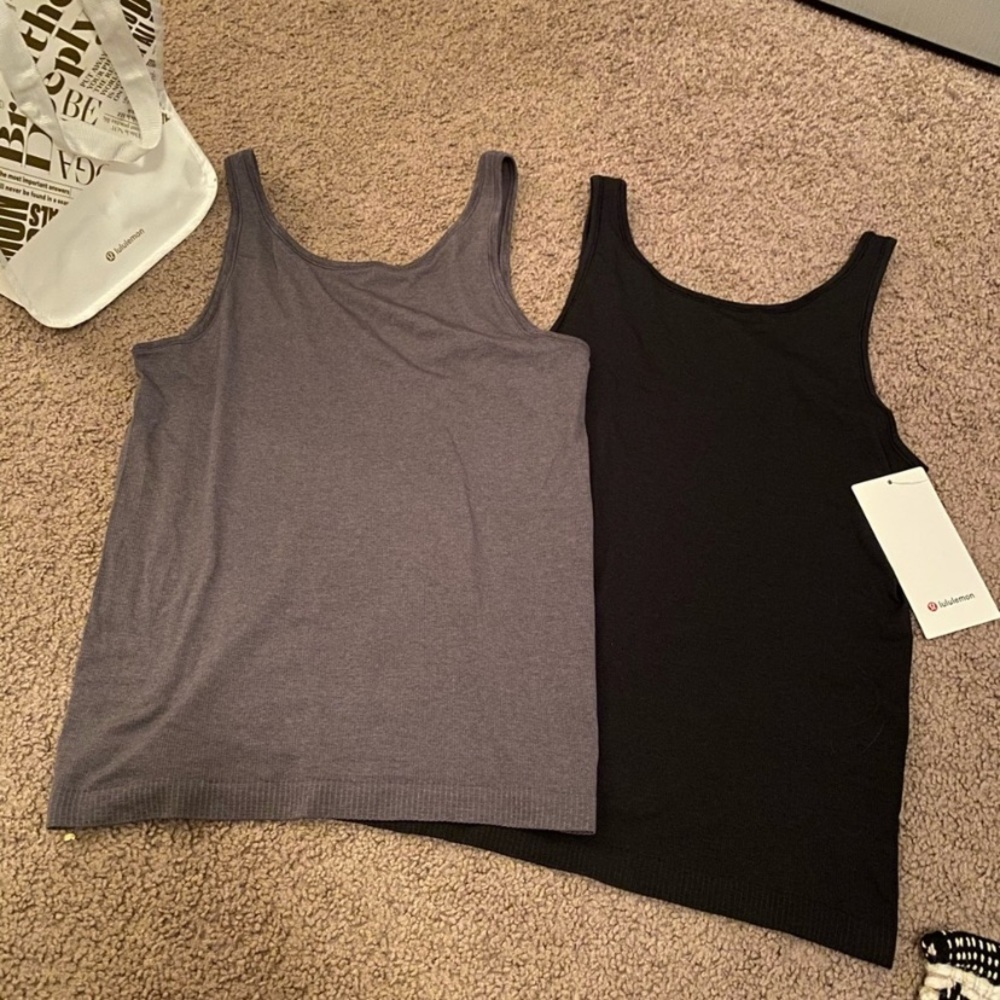 Black lululemon tank!